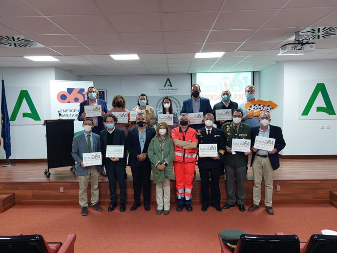 Acto de entrega del distintivo de 'Zona Cardioasegurada'.