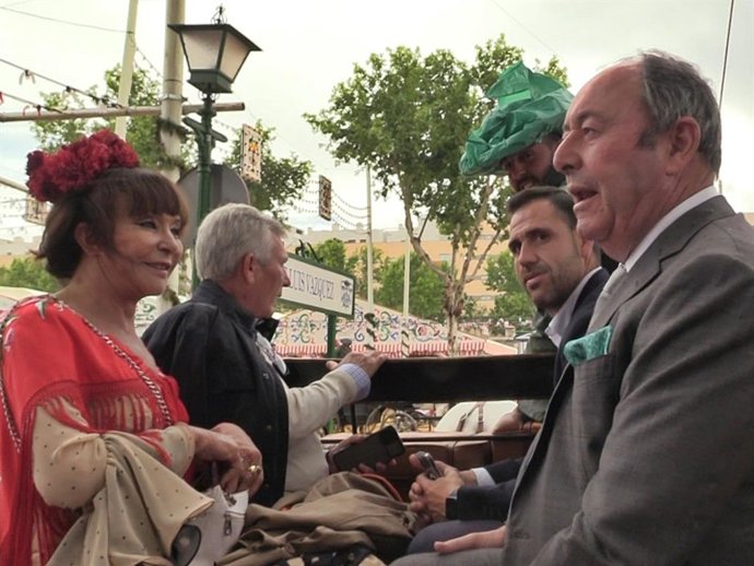 MARI ÁNGELES GRAJAL Y LUSI MIGUEL RODRÍGUEZ