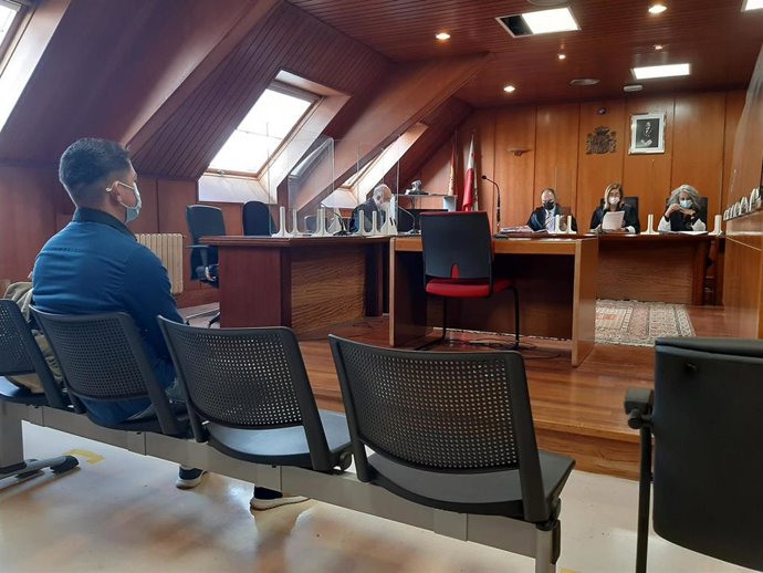 Acusado de abusar de una menor de 15 años y de su madre, en el juicio contra él en la Audiencia Provincial de Cantabria