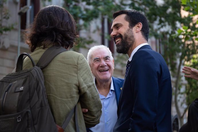 Archivo - El concejal de ERC en Barcelona, Ernest Maragall, y el conseller Roger Torrent.