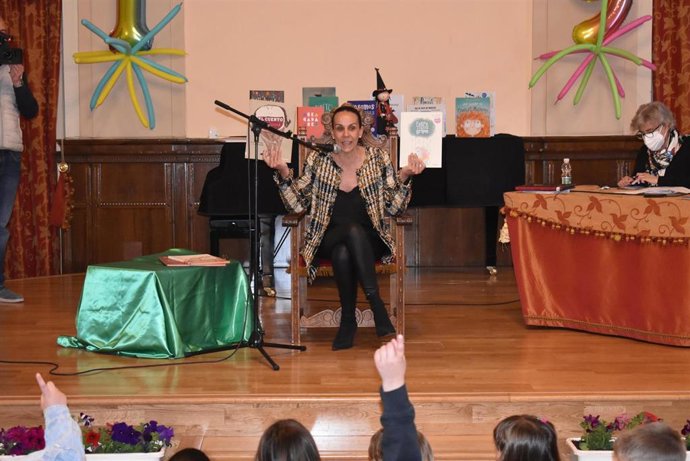 La alcaldesa Eva María Masías