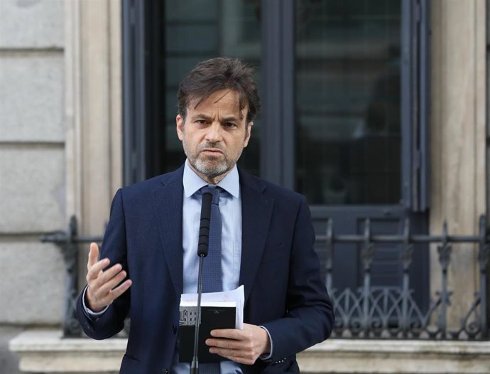 Archivo - El presidente del grupo de Unidas Podemos en el Congreso, Jaume Asens, en rueda de prensa tras el pleno en el Congreso de los Diputados, a 22 de diciembre de 2021, en Madrid (España).