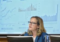 Calviño dice que el Gobierno agotará la legislatura y ve con "sorpresa" que el PP apunte a un adelanto electoral