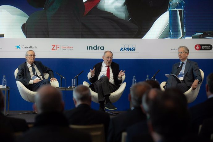 L'exministre Josep Piqué, l'ex-secretari general de l'OTAN Javier Solana i l'exambaixador dels Estats Units davant la UE entre 2014 i 2017, Anthony Gardner