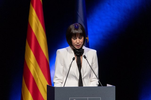 La ministra de Ciencia e Innovación, Diana Morant, durante su intervención en la entrega de los Premios Nacionales de Investigación 2021, celebrada en al Auditori Forum del Centre de Convencions Internacional de Barcelona (CCIB) 