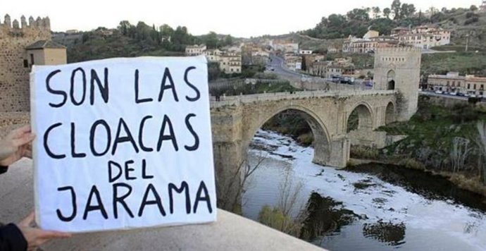 Pancarta protesta de la Plataforma del Tajo
