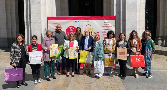 Presentación de el evento de moda 'Festiva' en la Plaza Mayor de Valladolid.