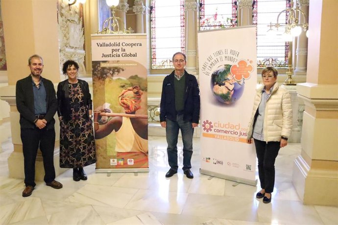 Presentación del programa para el Día del Comercio Justo con la participacíon del Ayuntamiento de Valladolid
