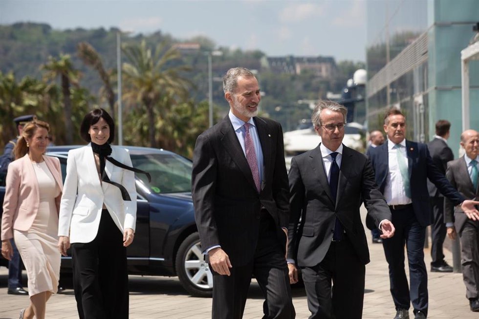 El Rey Felipe VI a su llegada a la Reunió Cercle d'Economia en el Hotel W de Barcelona.