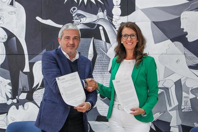 La Fguma y el Colegio de Psicólogos de Andalucía Oriental firman un convenio para desarrollar acciones formativas conjuntas