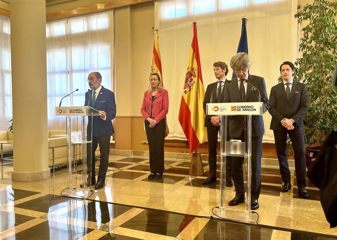 El presidente de Aragón, Javier Lambán, anuncia la instalación de la nueva planta en Muel.