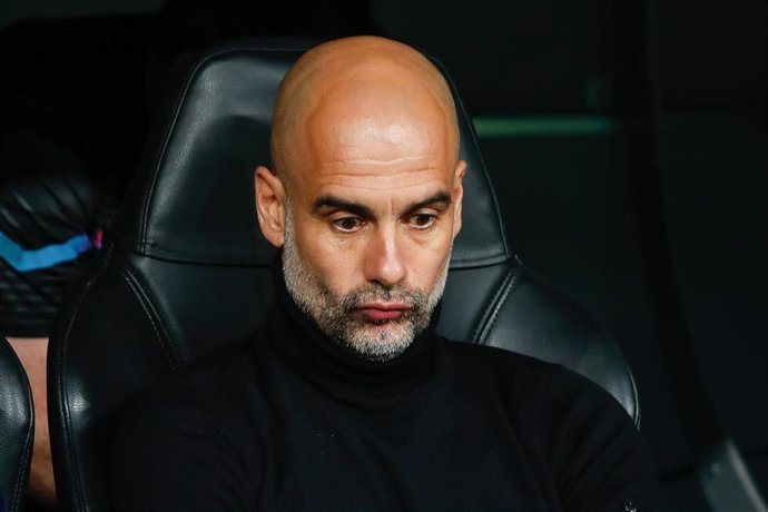El entrenador del Manchester City, Pep Guardiola, durante la vuelta de la semifinal ante el Real Madrid de la Liga de Campeones 2021-2022.