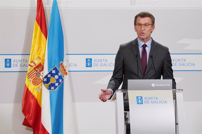 El líder del PP y presidente en funciones de la Xunta de Galicia, Alberto Núñez Feijóo, ofrece una rueda de prensa tras su último Consejo de la Junta de Galicia, a 5 de mayo de 2022, en Santiago de Compostela, A Coruña, Galicia (España). 