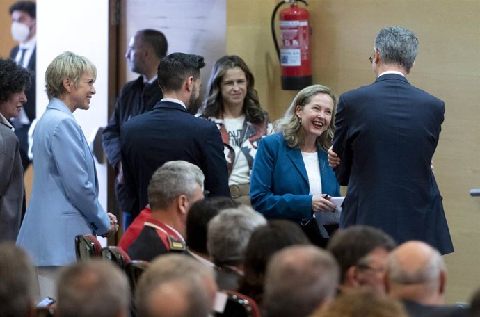 La vicepresidenta primera y ministra de Asuntos Económicos y Transformación Digital, Nadia Calviño, a su llegada al acto de firma del Plan de Lucha Contra el Fraude Financiero, en el Ministerio de Asuntos Económicos y Transformación Digital.