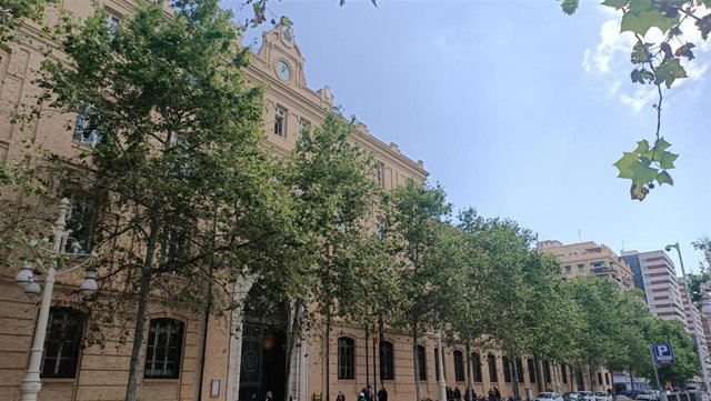 Imagen del edificio de Tabacalera que alberga dependencias del Ayuntamiento de València.