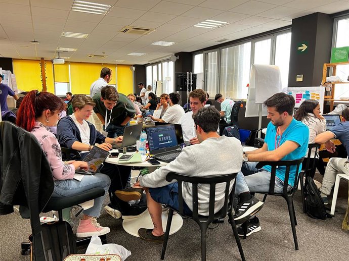 'Flash Session Hackathon' De La UMA