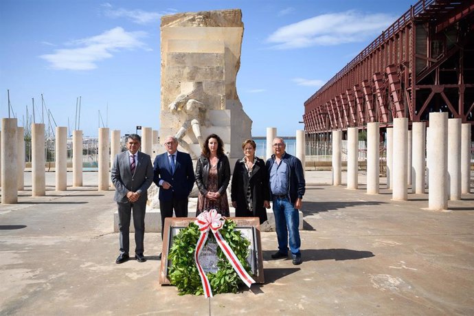 Homenaje en Almería a las víctimas del campo de concentración de Mauthausen.
