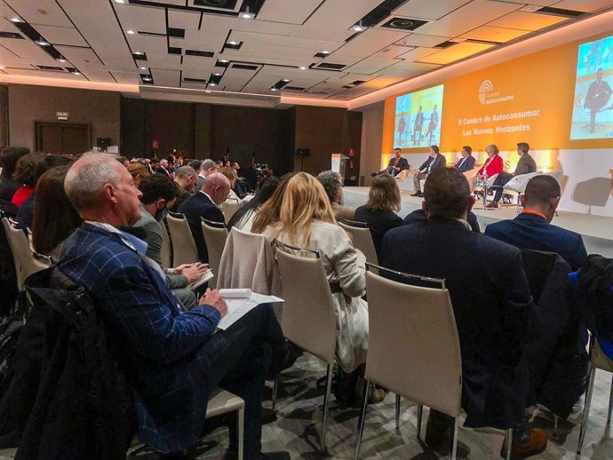 La Rioja participa en la II Cumbre de Autoconsumo para compartir su compromiso con las energías renovables