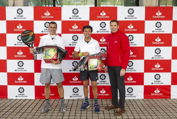 Dani García Lara y Luis Milla junto a Felipe Martín, director de Patrocinios de Banco Santander