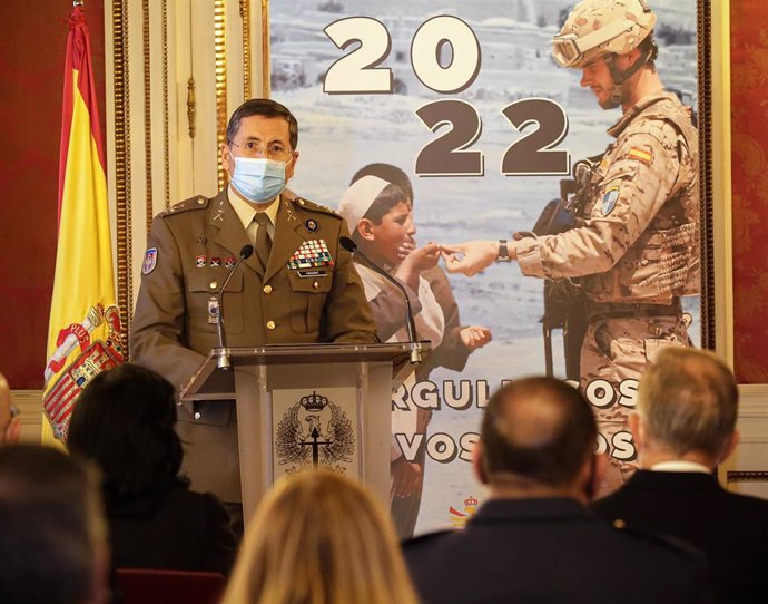 Archivo - El Jefe del Estado Mayor del Ejército de Tierra (JEME), el general Amador Enseñat y Berea, durante la presentación del calendario del Ejército de Tierra 2022