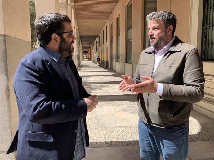 El senador de MÉS per Mallorca, Vicen Vidal, y el coordinador de la formación, Lluis Apesteguia.