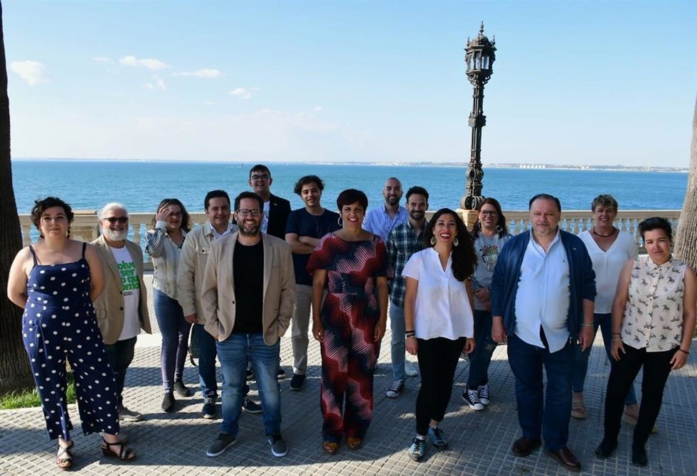 Adelante presenta su lista electoral encabezada por Teresa Rodríguez y apela al andalucismo para recuperar Cádiz