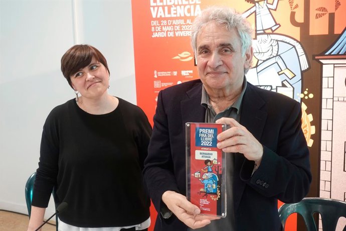 Bernardo Atxaga recoge el premio Fira del Llibre 2022