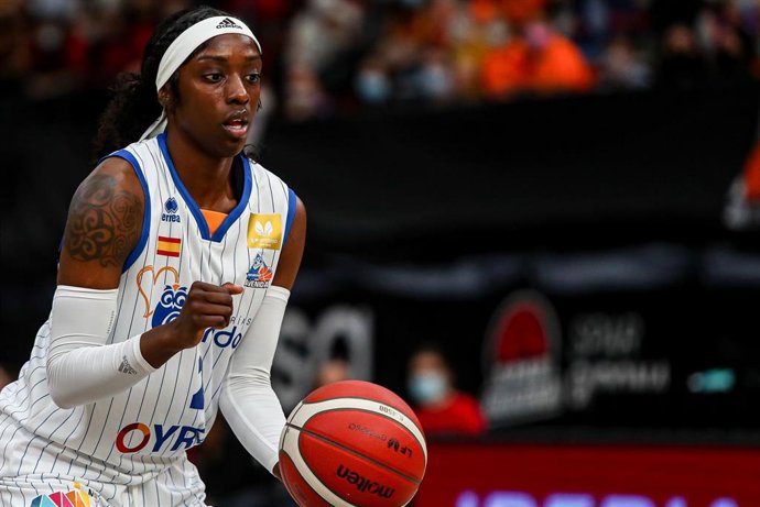 Archivo - Kahleah Lafeesa Butler Copper, jugadora del Perfumerías Avenida