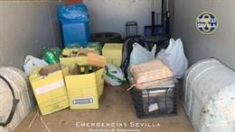 Identificados diez vendedores ilegales de 'rebujito' en la Feria de Sevilla con botellas para preparar 275 litros
