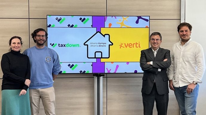 Firma del acuerdo entre Verti y TaxDown
