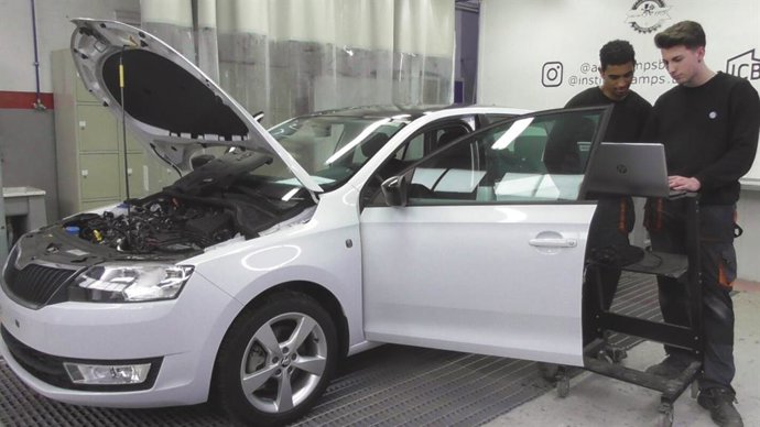 Talentia, el programa de RSC de Volkswagen Group España Distribución para impulsar el empleo juvenil