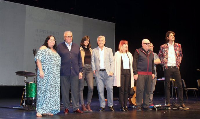 Fallo del jurado del II Premio Internacional de Poesía Ciudad de Estepona otorgado a la granadina Olalla Castro por 'Todas las veces que el mundo se acabó'.