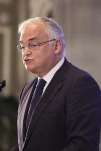 González Pons: "Si el CNI no informa al presidente del Gobierno de sus investigaciones ¿a quién informa?"