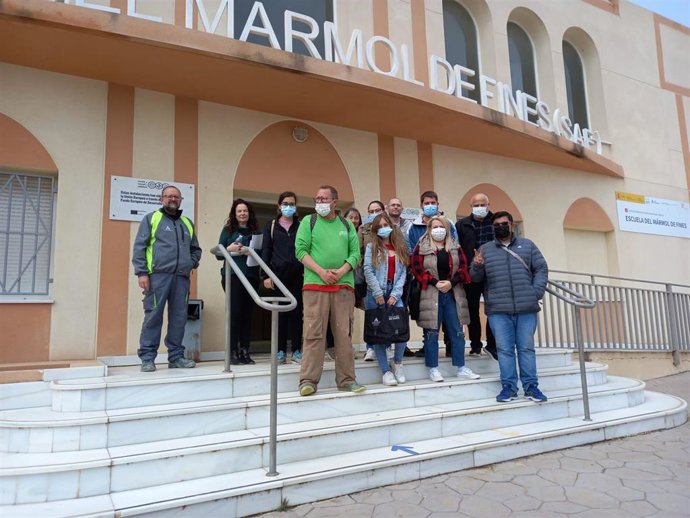Alumnos de la Escuela del Mármol de Fines (Almería).