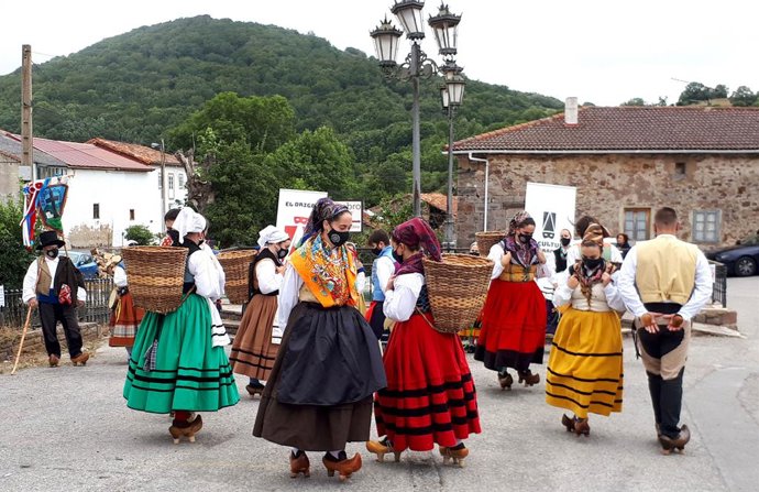 Archivo - Grupos de follore regional. Festival Origen