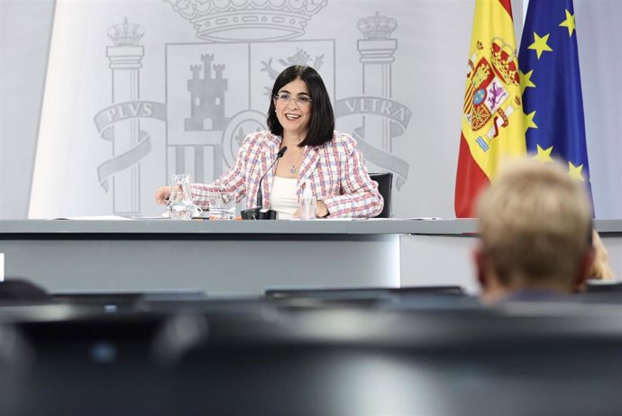 La ministra de Sanidad, Carolina Darias, en una rueda de prensa posterior al Consejo de Ministros, en el Complejo de la Moncloa, a 19 de abril de 2022