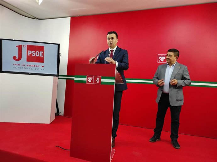 Héctor Gómez durante la rueda de prensa