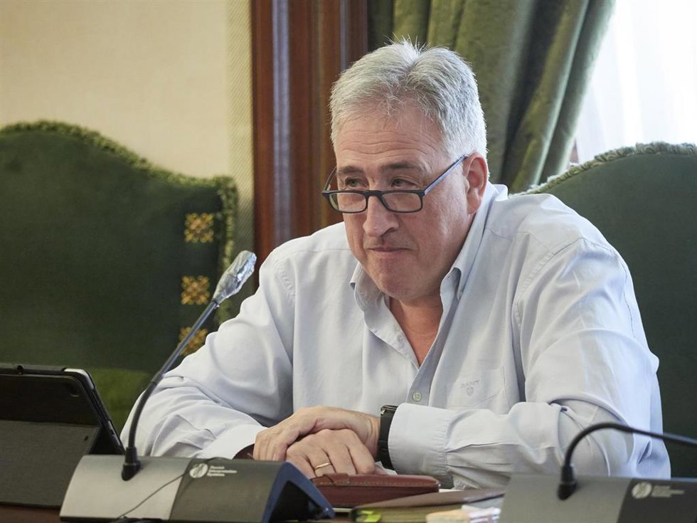 Archivo - El portavoz municipal de EH Bildu, Joseba Asiron, durante un pleno en el Ayuntamiento de Pamplona.