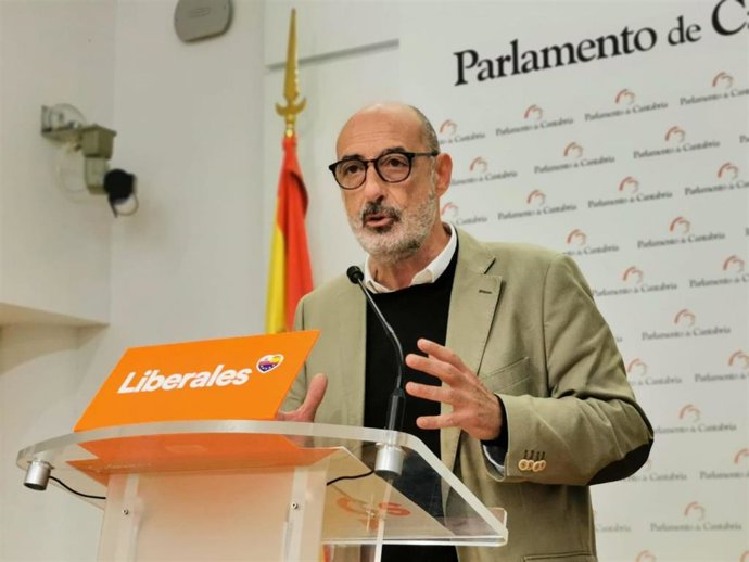 El coordinador de Cs Cantabria y portavoz del grupo 'naranja' en el Parlamento de Cantabria, Félix Álvarez