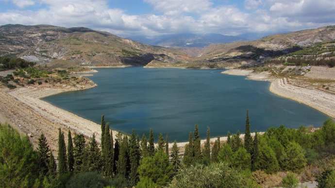 Archivo - El pantano de Benínar, en Almería