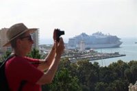 Andalucía no contempla "en absoluto" limitar cruceros: "Es el momento de recibir al que quiera visitarnos"