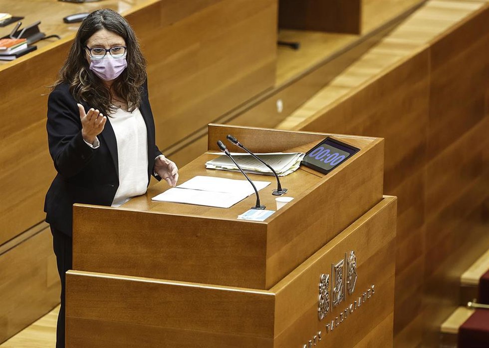 Archivo - La vicepresidenta y consellera de Igualdad y Políticas Inclusivas, Mónica Oltra, en imagen de archivo