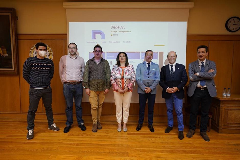 Acto de presentación de la app DiabeCyL para facilitar el autocuidado de las personas con diabetes
