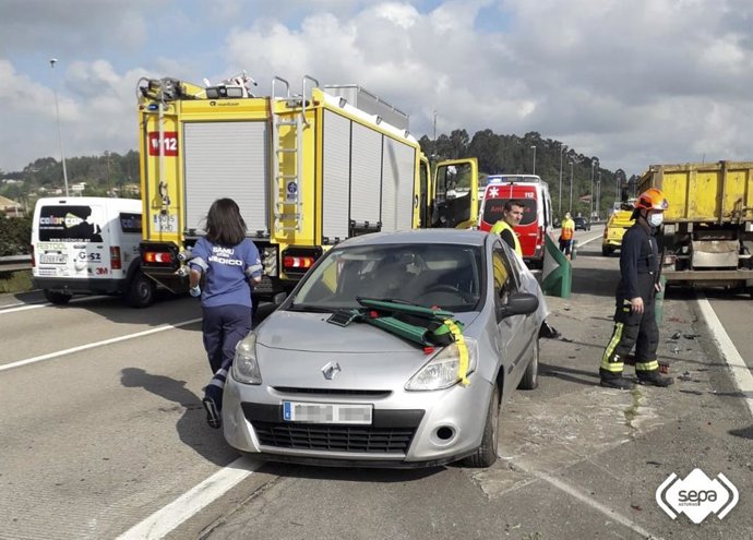 Dos heridos en un accidente en la A-8.