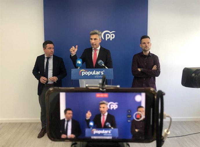 El PP de Ibiza critica que el Gobierno no cumple con el convenio de carreteras y presentará una PNL en el Congreso.