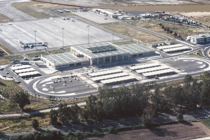 Edificio terminal del Aeropuerto de Jerez.