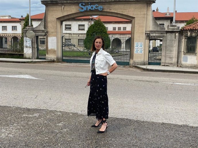Archivo - Marta Fernández Teijeiro frente a Sniace