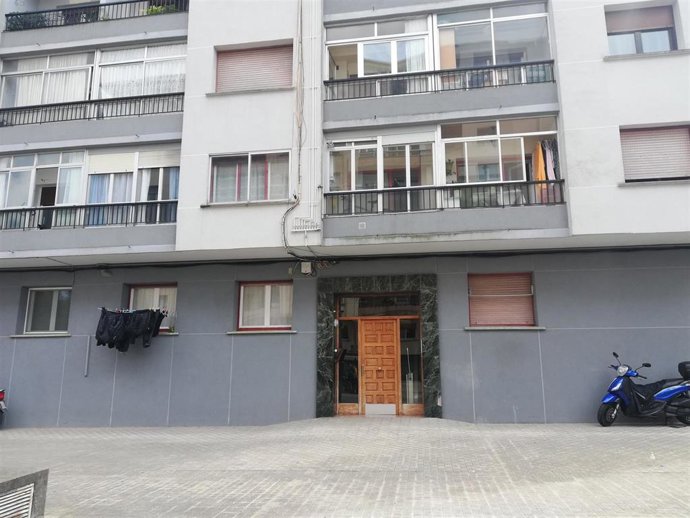 Inmueble de Irun (Gipuzkoa) donde reside el presunto homicida de varios hombres