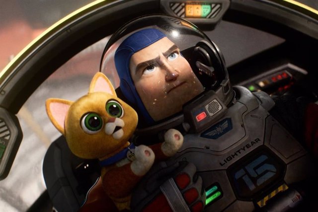 'Lightyear' Viaja Hasta El Infinito Y Más Allá En El Tráiler De La Película De Disney Y Pixar