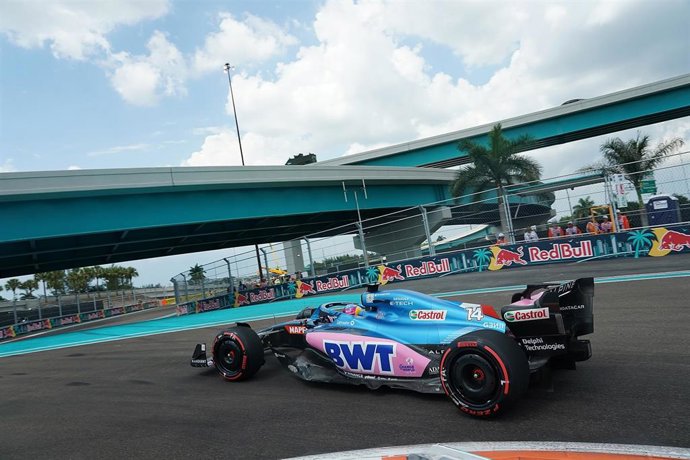 El piloto español Fernando Alonso en el circuito urbano de Miami